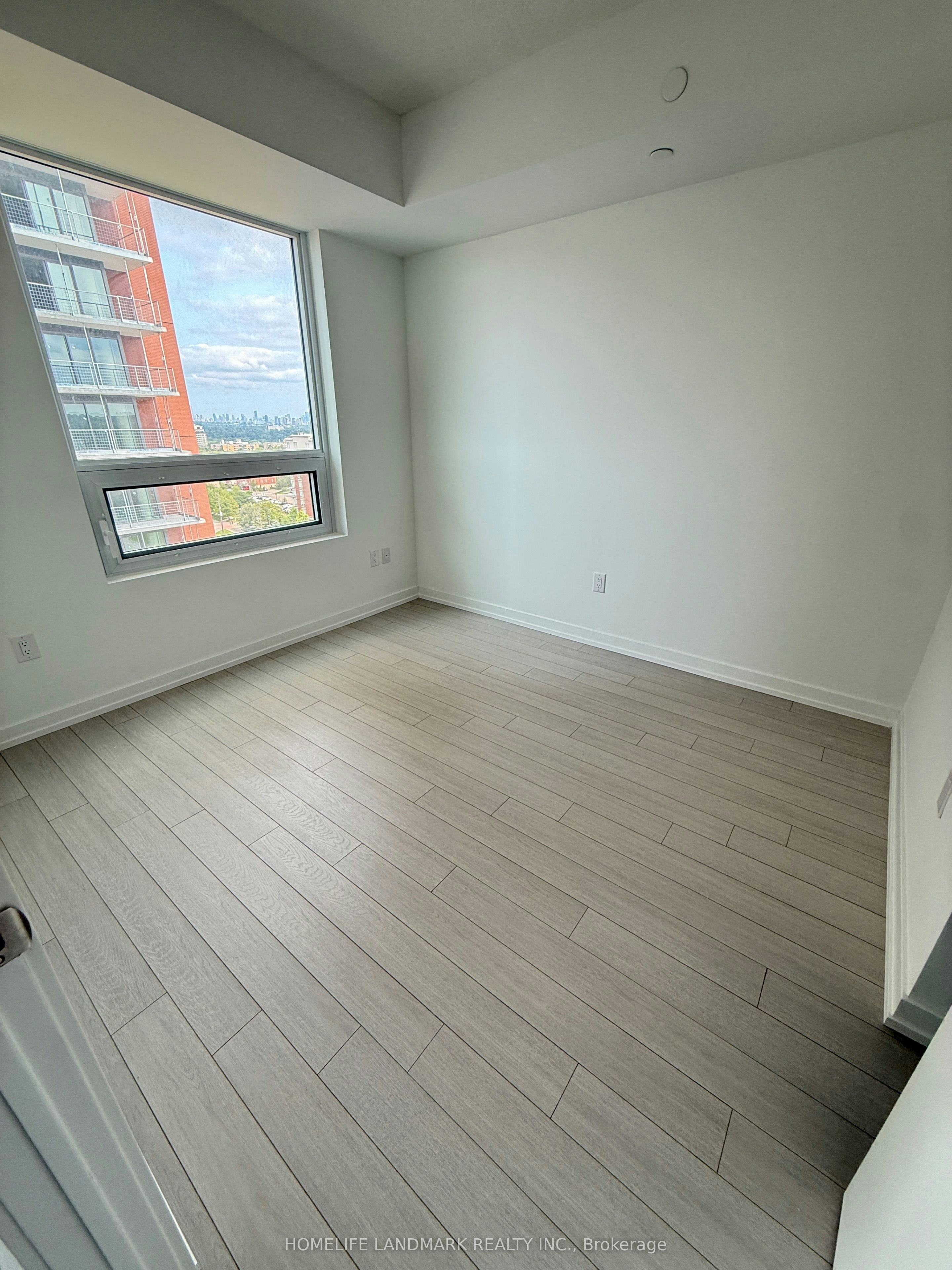 912-4010 Eglinton Avenue W, Toronto, ON, M9A 0G5 - 4