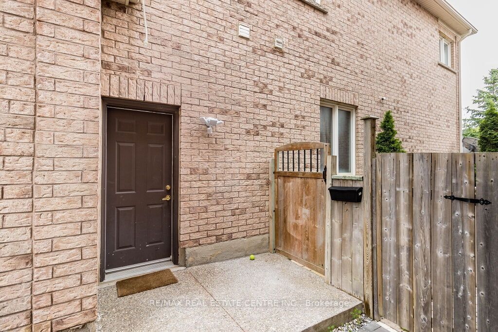 Bsmt-20 Laurentide Crescent, Brampton, ON, L6P 1Y4 - 2