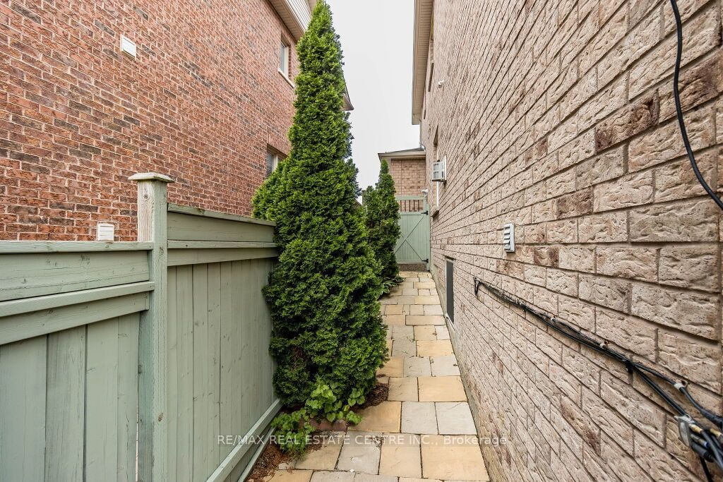 Bsmt-20 Laurentide Crescent, Brampton, ON, L6P 1Y4 - 11