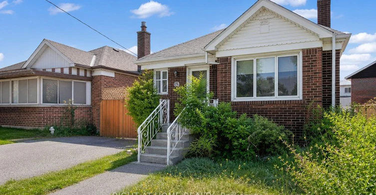 1788 Keele Street, Toronto, ON, M6M 3X1 - 2