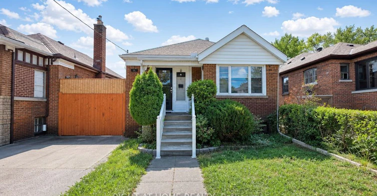 1788 Keele Street, Toronto, ON, M6M 3X1