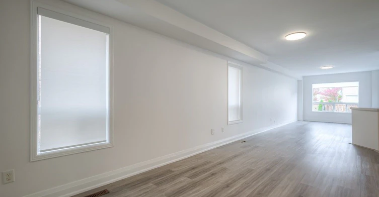 7401 Village Walk, Mississauga, ON, L5W 1X6 - 7