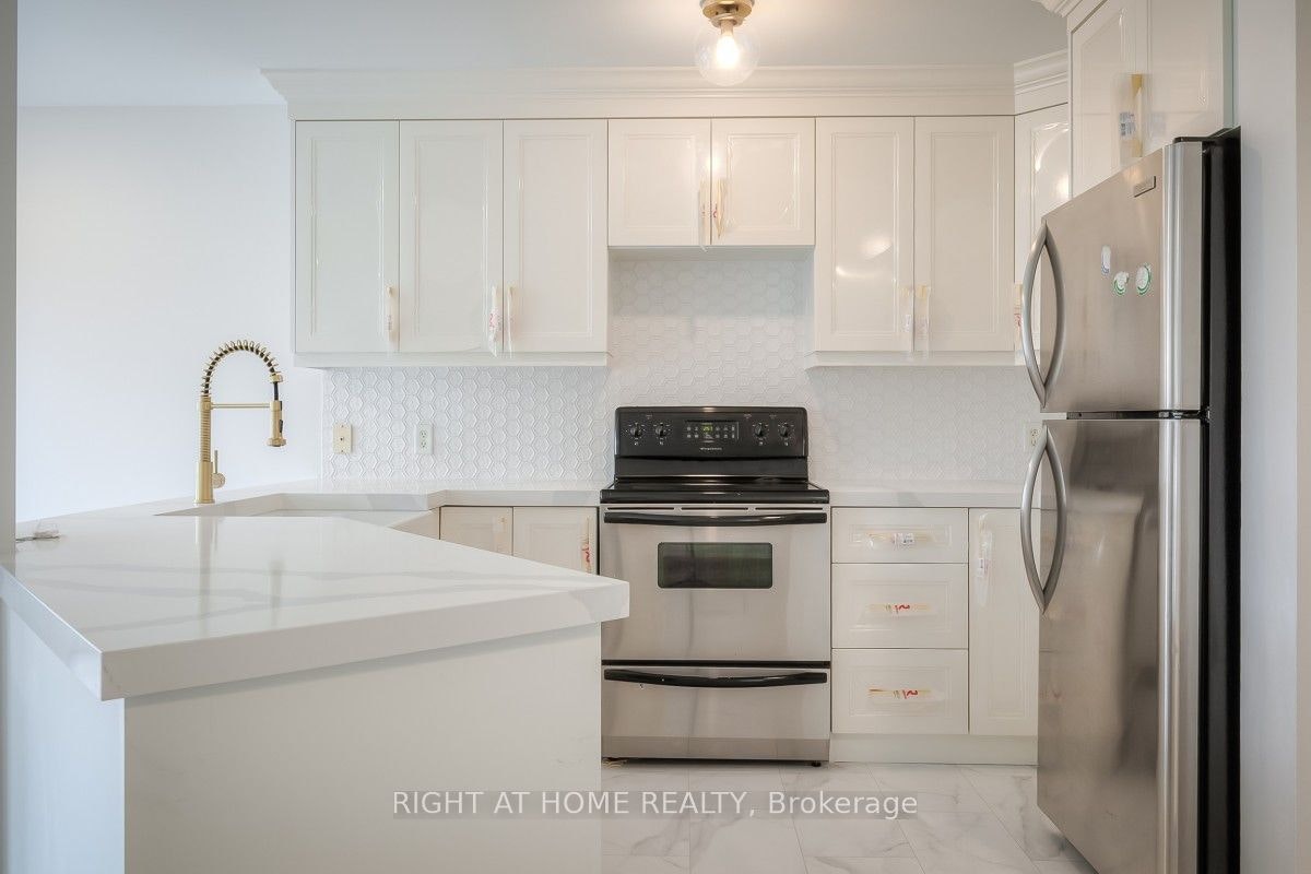 7401 Village Walk, Mississauga, ON, L5W 1X6 - 12
