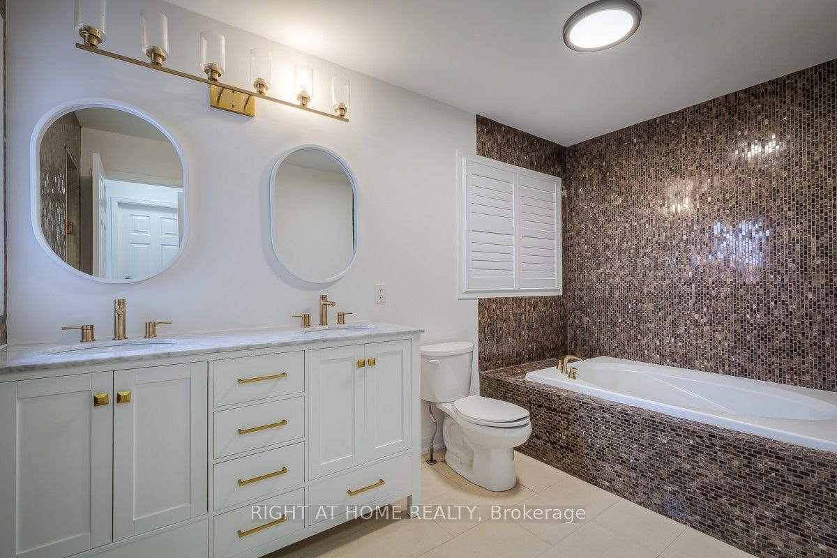 7401 Village Walk, Mississauga, ON, L5W 1X6 - 21