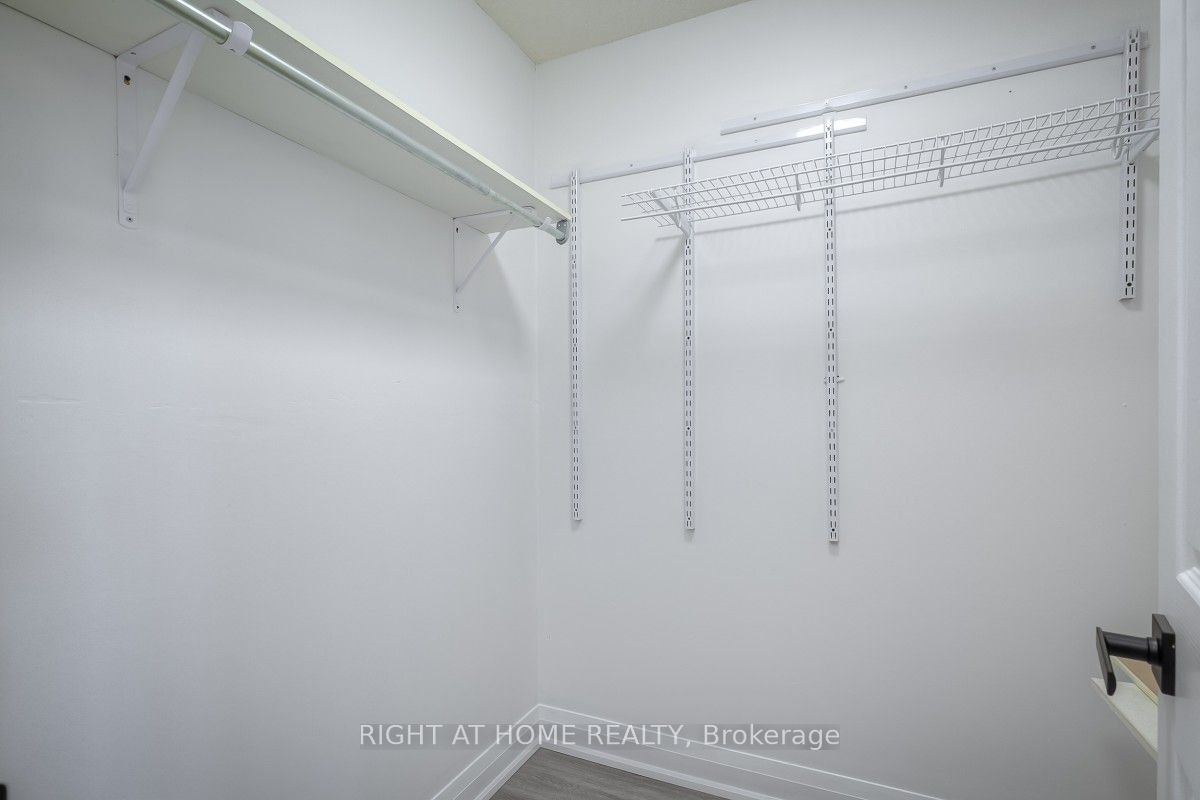 7401 Village Walk, Mississauga, ON, L5W 1X6 - 24