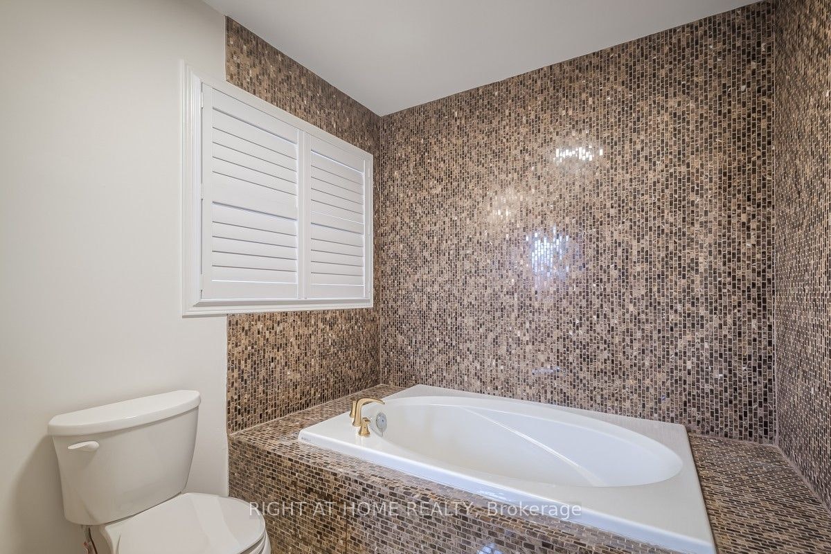 7401 Village Walk, Mississauga, ON, L5W 1X6 - 22