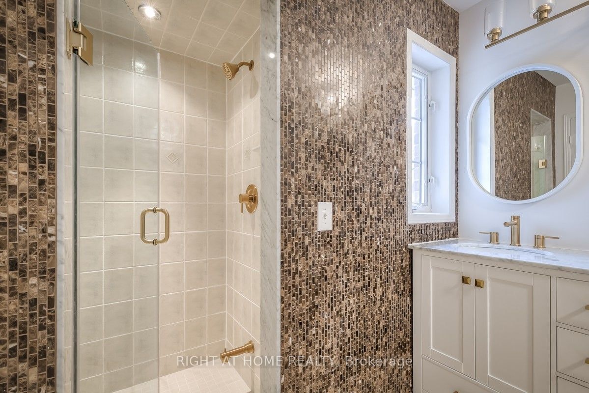 7401 Village Walk, Mississauga, ON, L5W 1X6 - 23