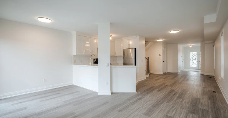 7401 Village Walk, Mississauga, ON, L5W 1X6 - 10