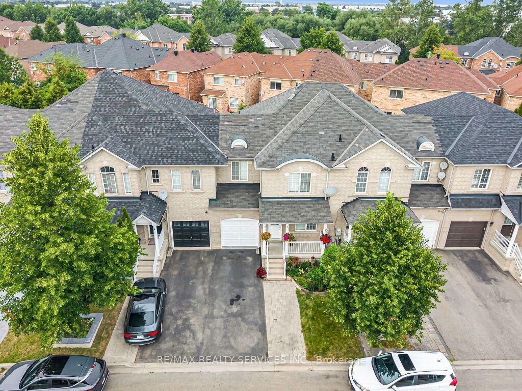 7 Olivett Lane, Brampton, ON, L7A 2X3