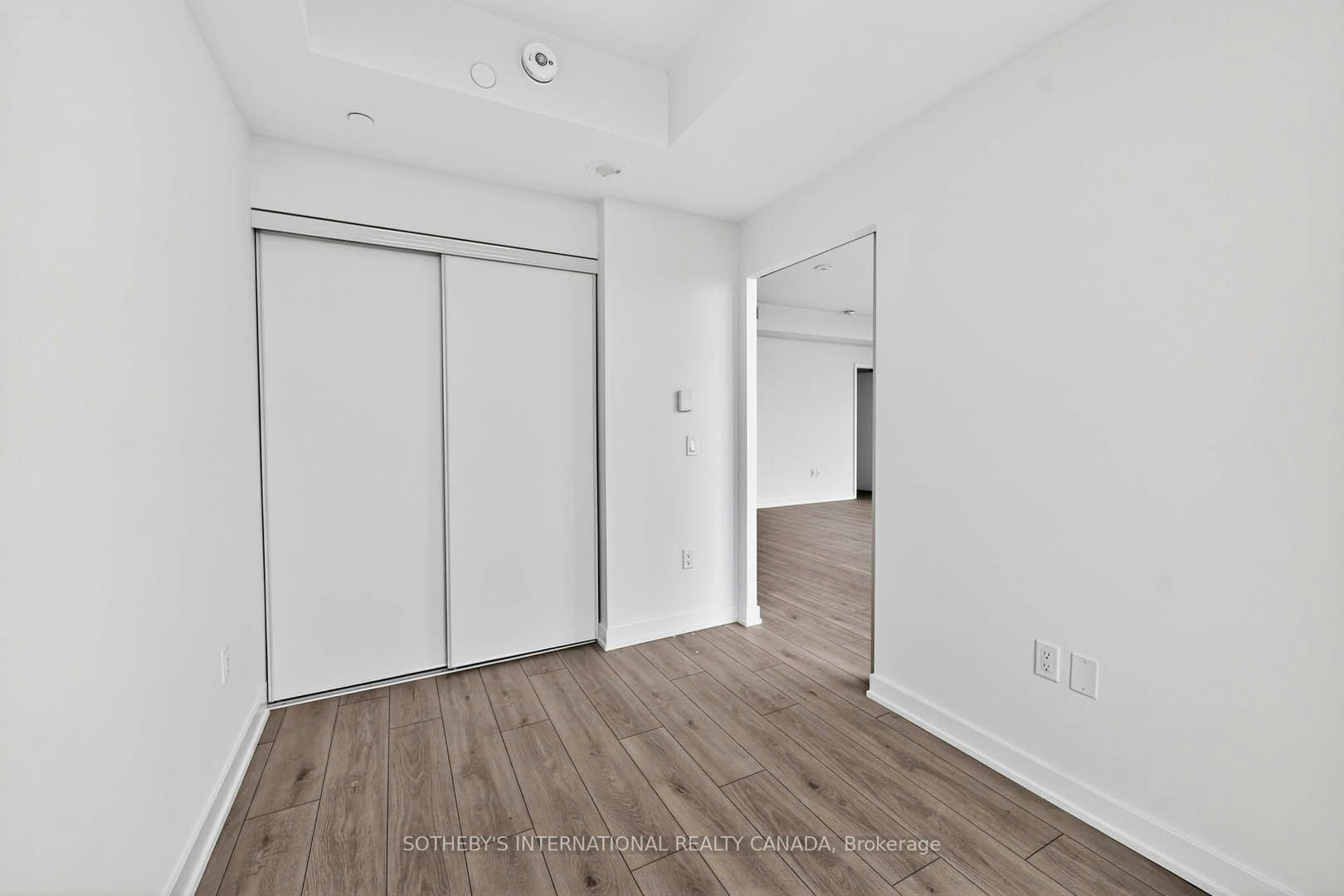 3203-1 Fairview Road E, Mississauga, ON, L5A 0B4 - 9