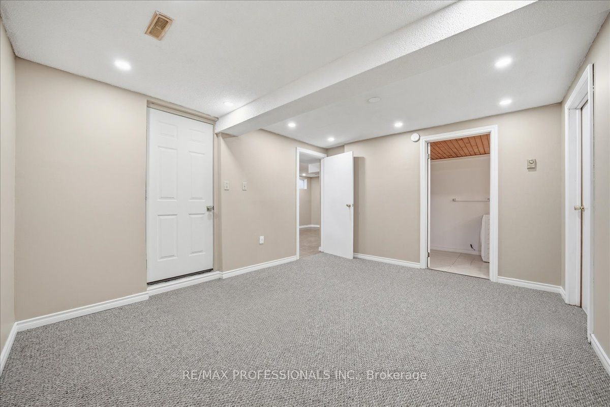 1708 Woodeden Drive, Mississauga, ON, L5H 3S5 - 15