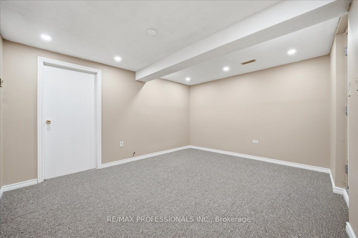 1708 Woodeden Drive, Mississauga, ON, L5H 3S5 - 11