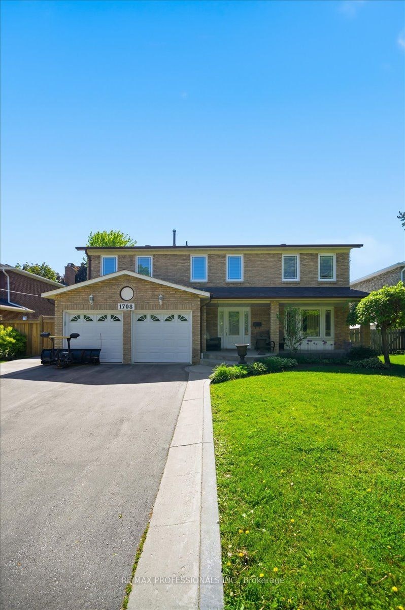 1708 Woodeden Drive, Mississauga, ON, L5H 3S5 - 2