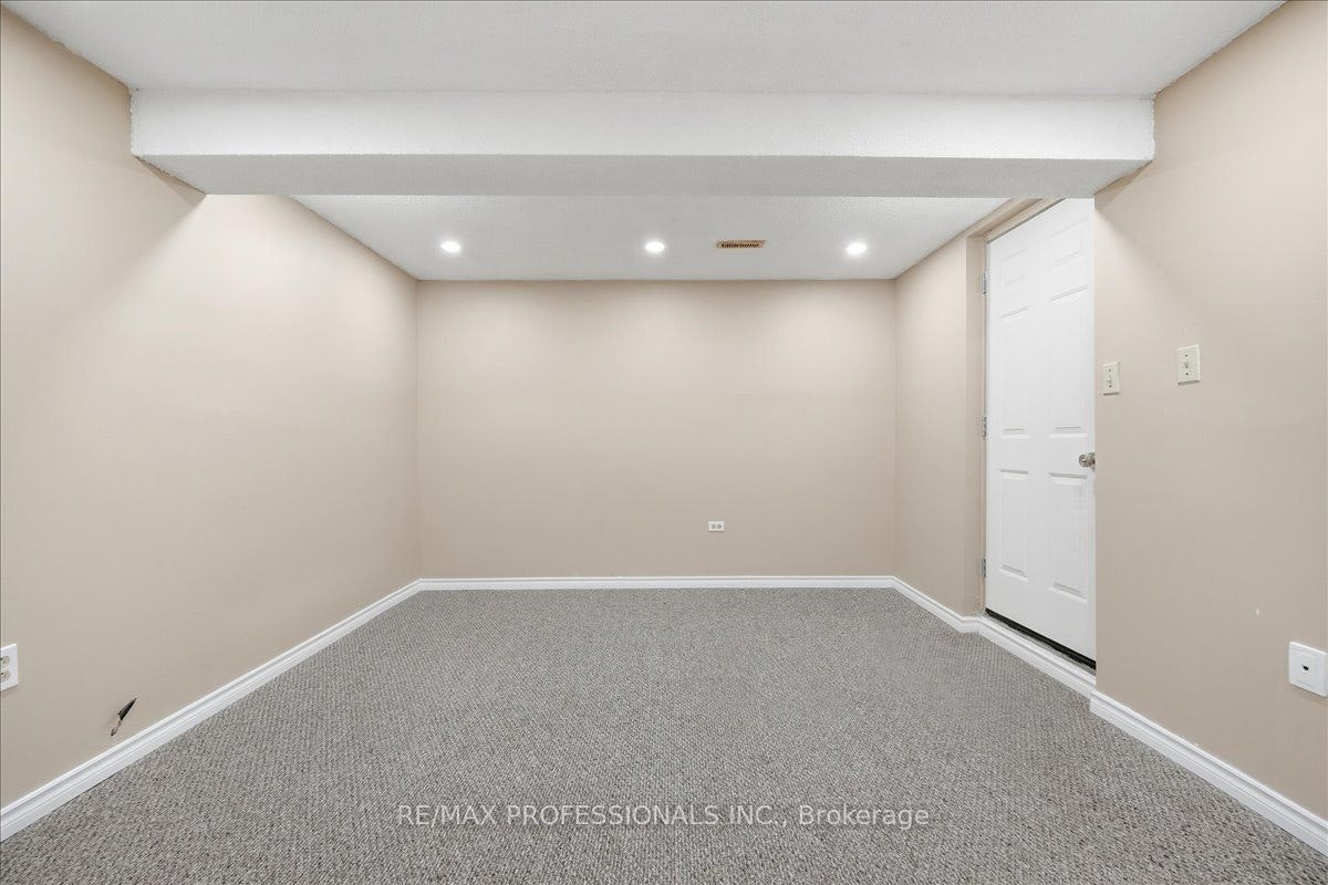 1708 Woodeden Drive, Mississauga, ON, L5H 3S5 - 17