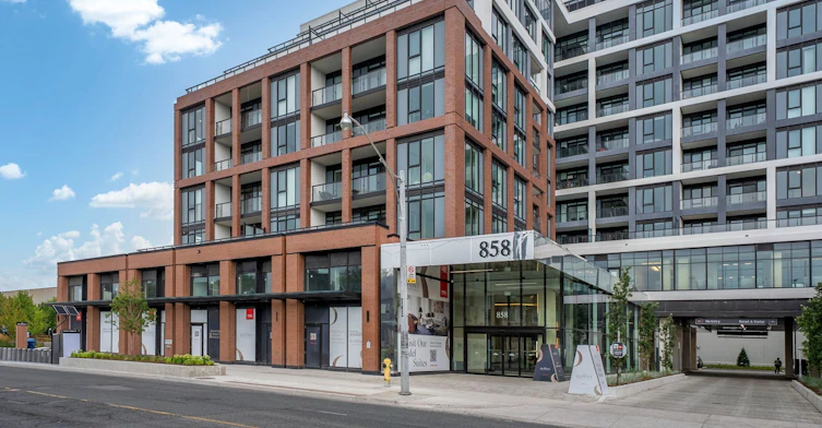 PH43-858 Dupont Street, Toronto, ON, M6G 0C1