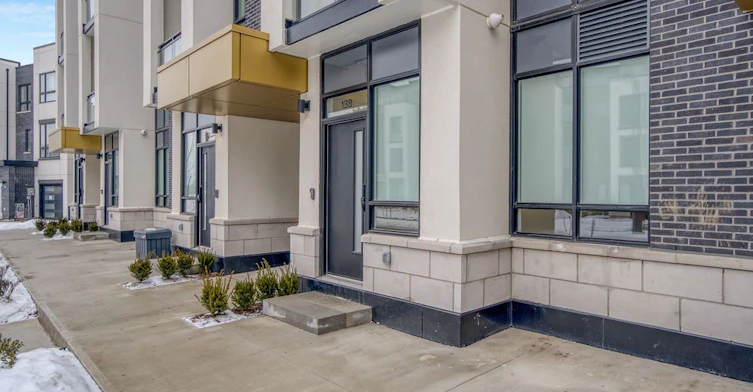 138-3025 Trailside Drive, Oakville, ON, L6M 4M2 - 3