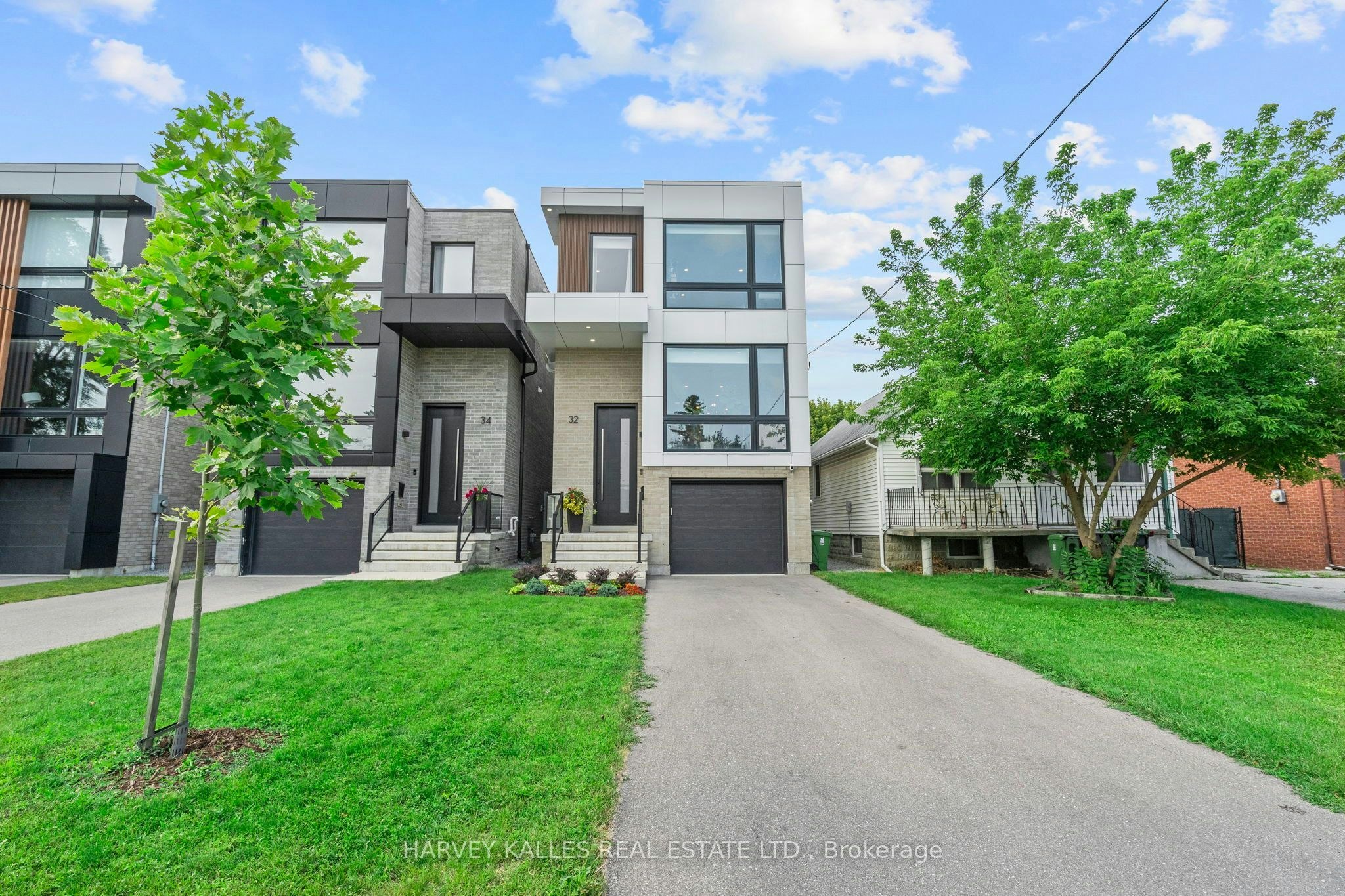 32 Albright Avenue, Toronto, ON, M8W 1X1