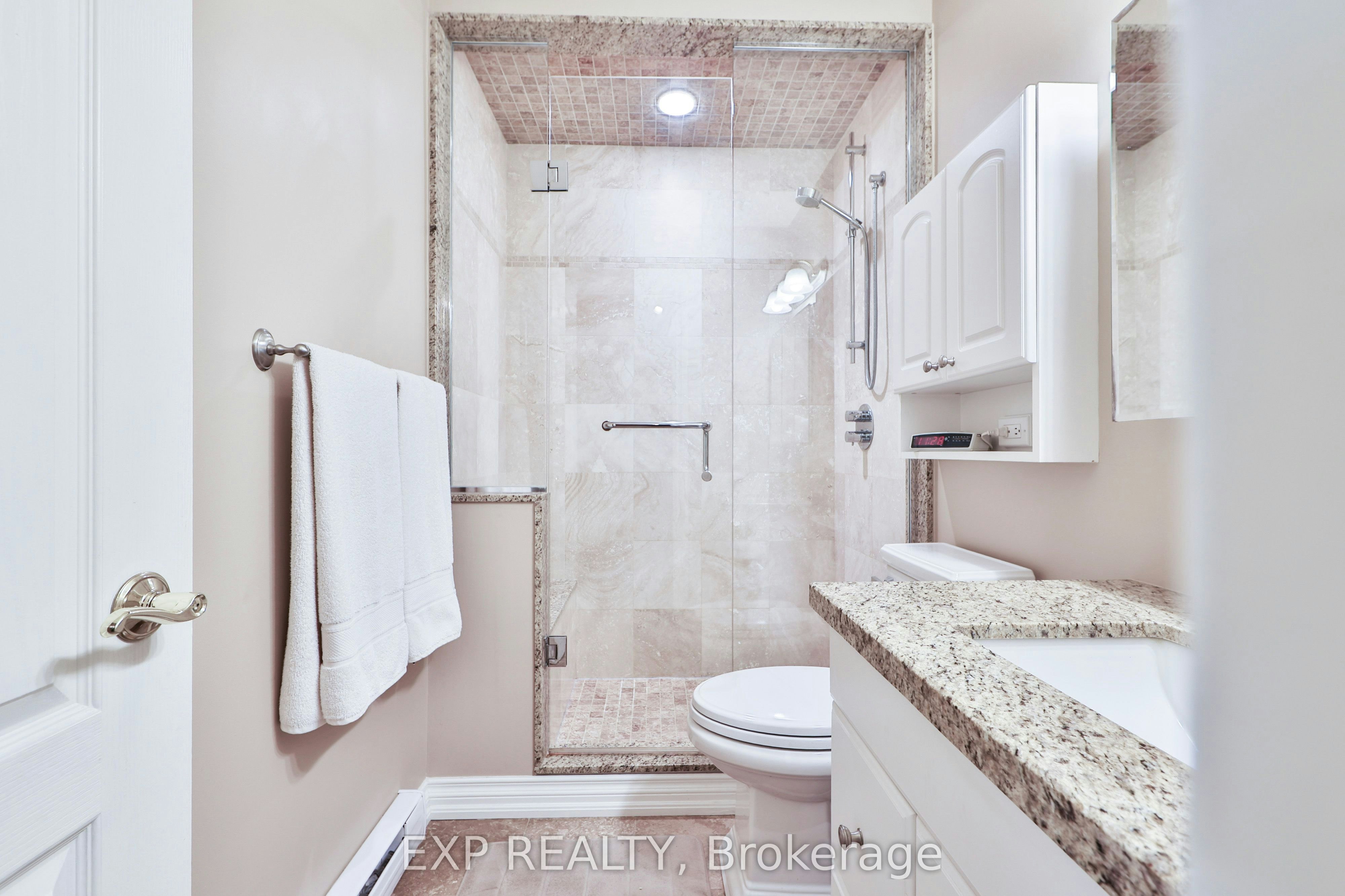 86-2145 Sherobee Road, Mississauga, ON, L5A 3G8
