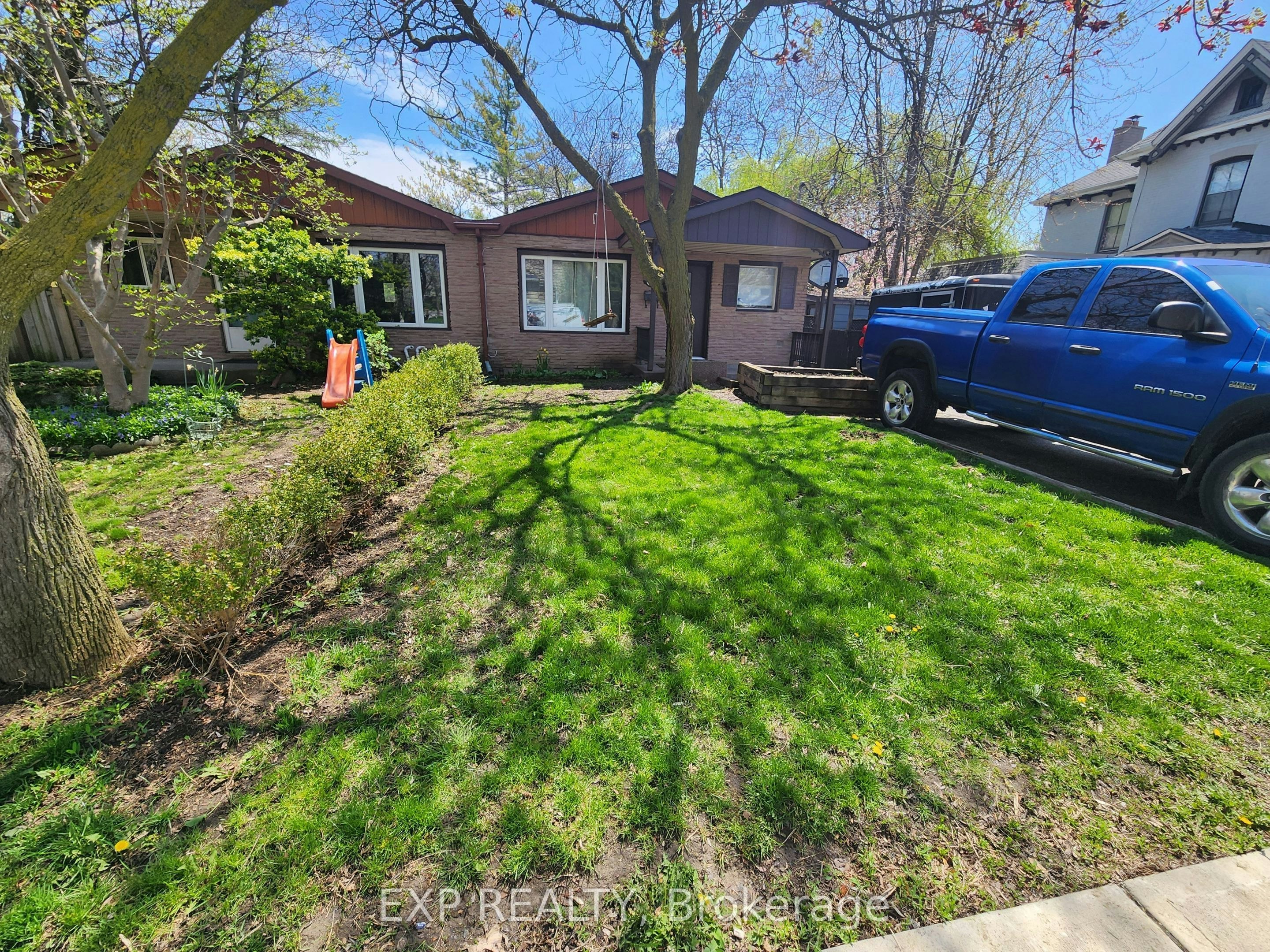 Main Level-87 Wellington Street E, Brampton, ON, L6W 1Y6