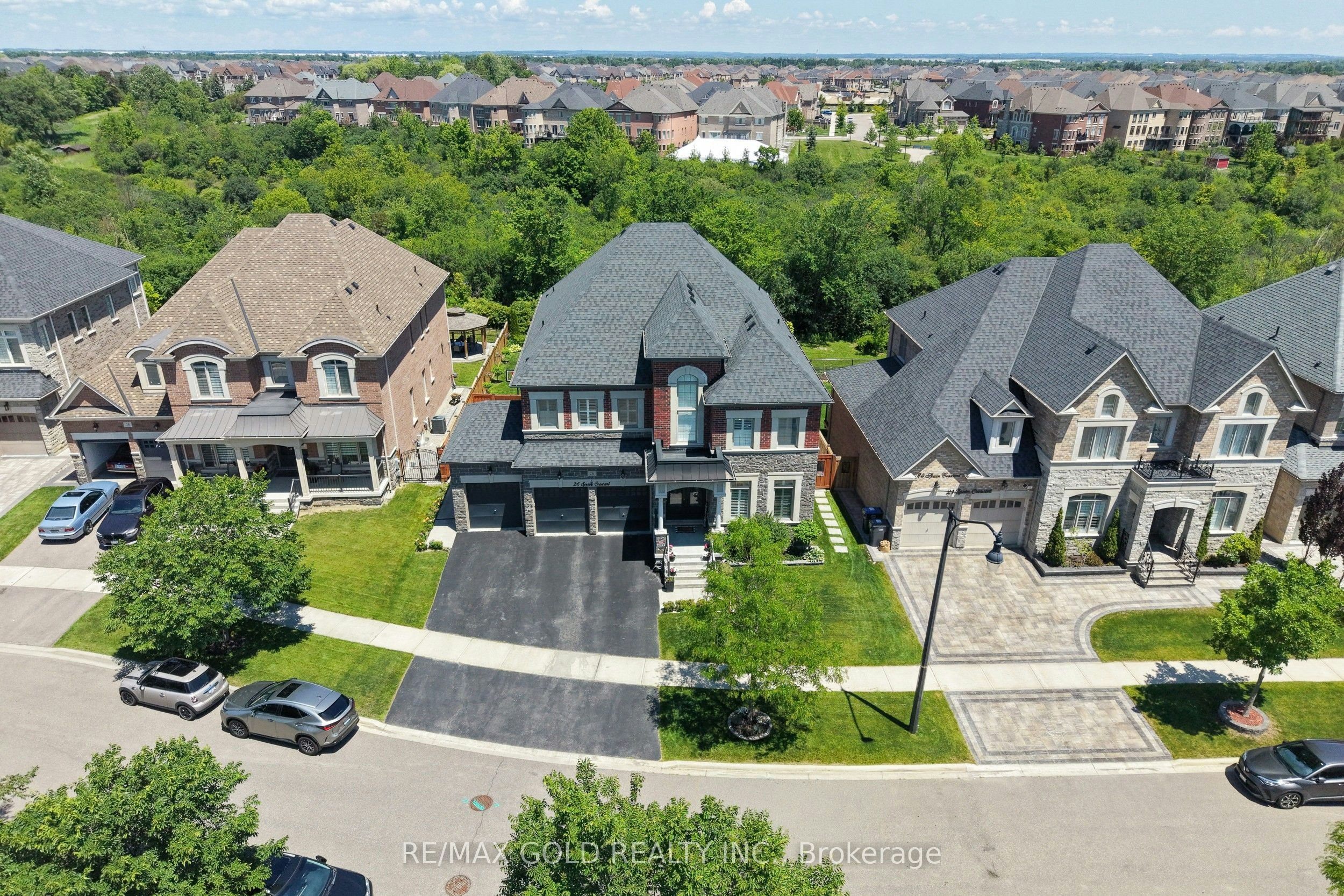 26 Spain Crescent, Brampton, ON, L6P 4G8