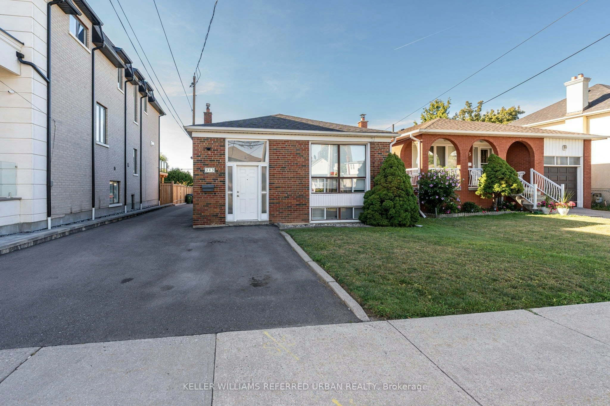 Lower-343 Ranee Avenue, Toronto, ON, M6A 1N9 - 3