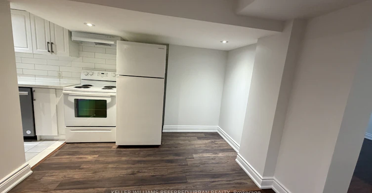 Lower-343 Ranee Avenue, Toronto, ON, M6A 1N9 - 10