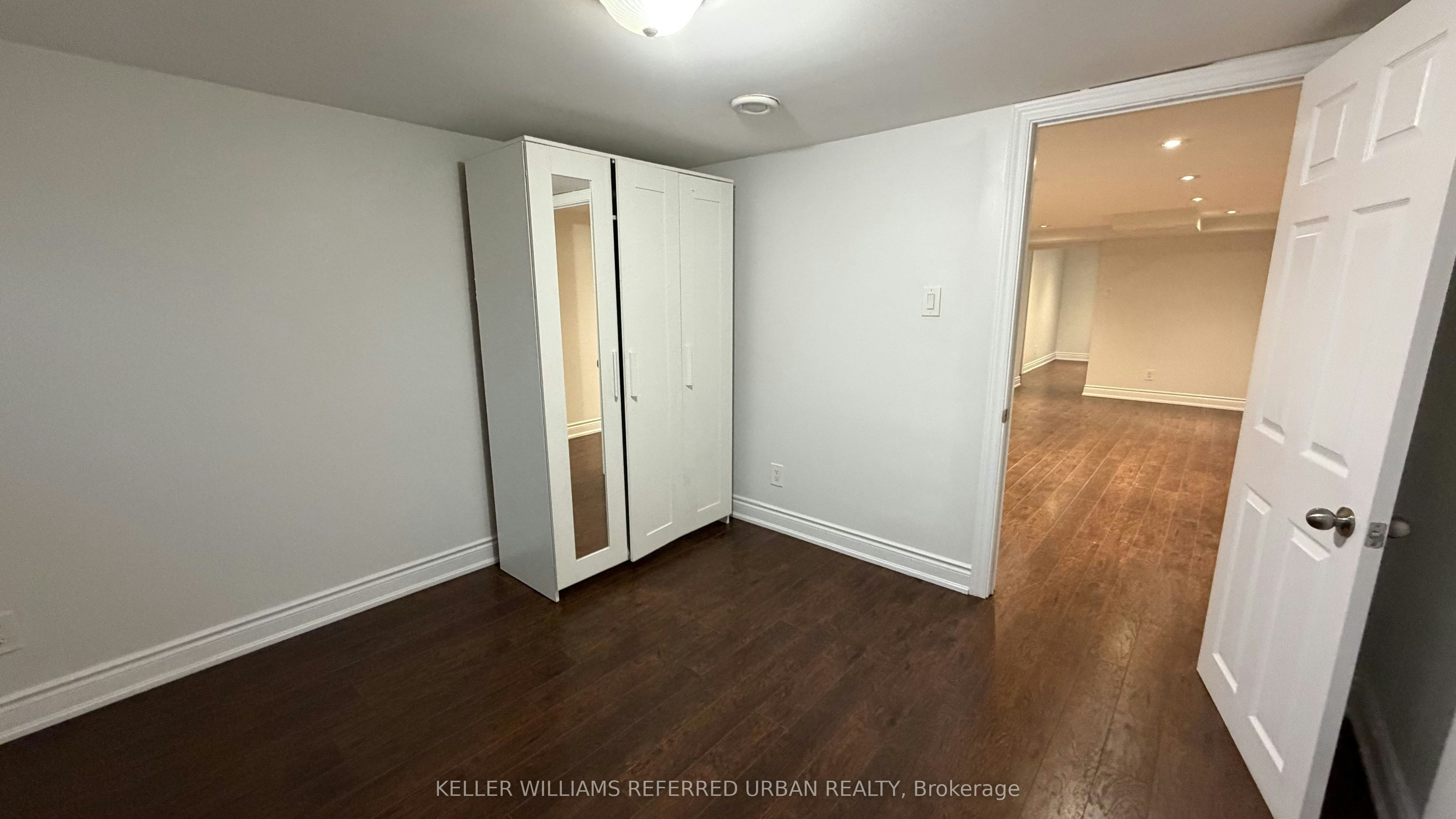 Lower-343 Ranee Avenue, Toronto, ON, M6A 1N9 - 16