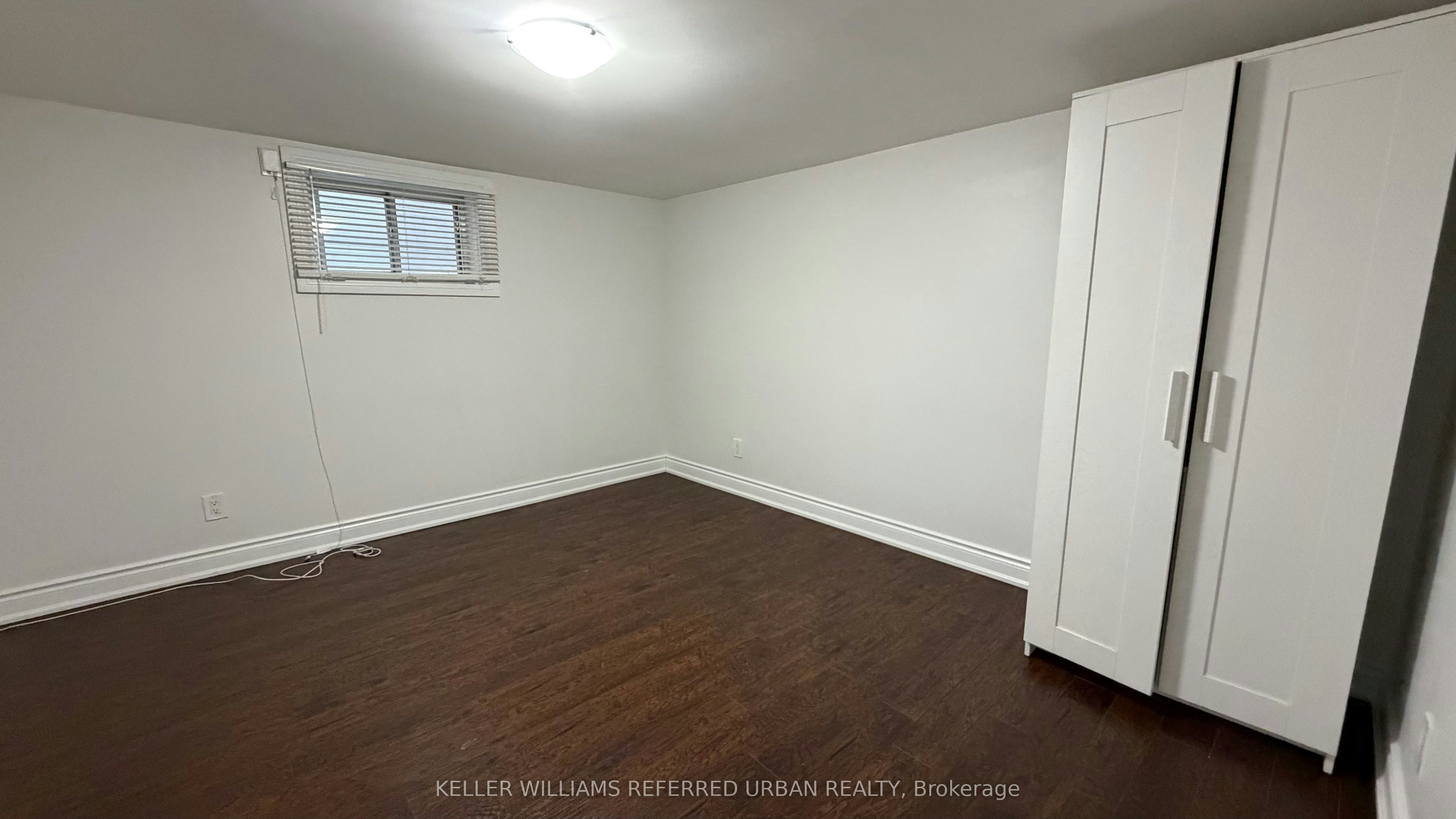 Lower-343 Ranee Avenue, Toronto, ON, M6A 1N9 - 17