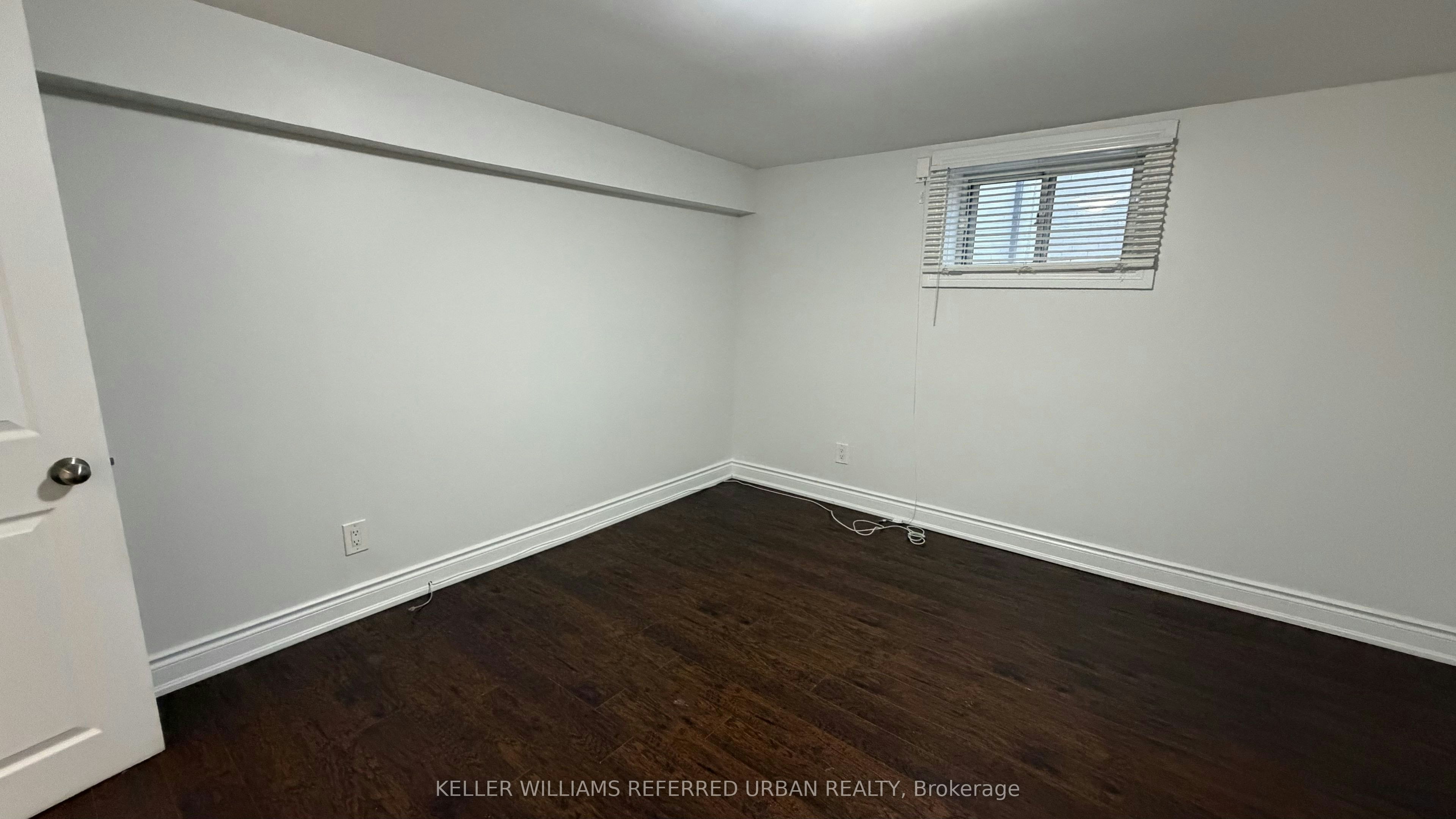 Lower-343 Ranee Avenue, Toronto, ON, M6A 1N9 - 18