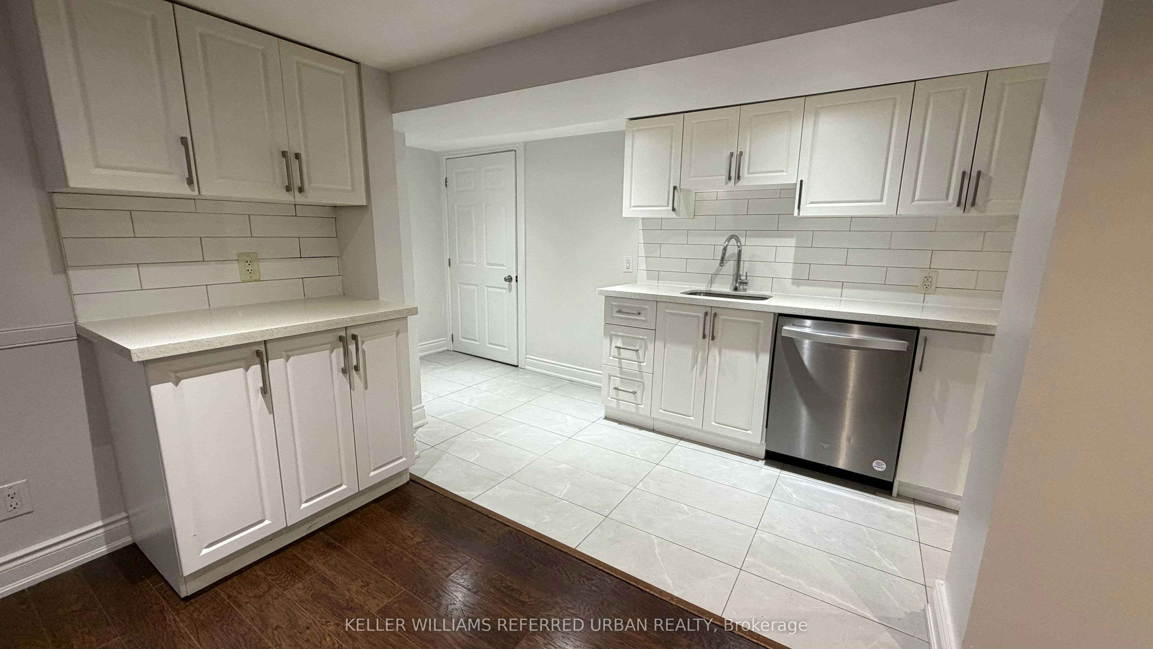 Lower-343 Ranee Avenue, Toronto, ON, M6A 1N9 - 9