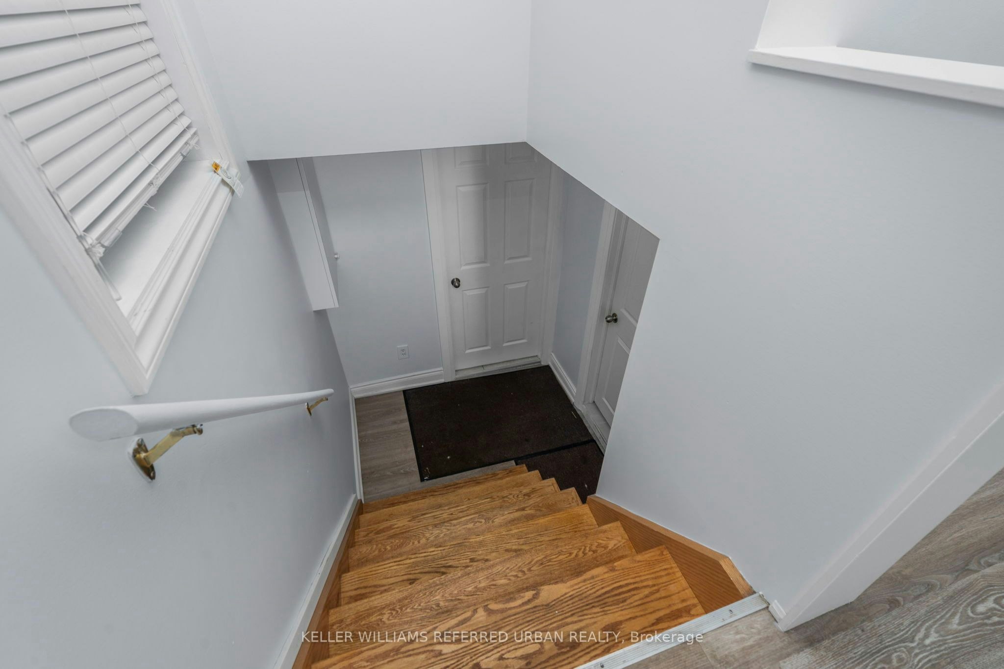 Lower-343 Ranee Avenue, Toronto, ON, M6A 1N9 - 4