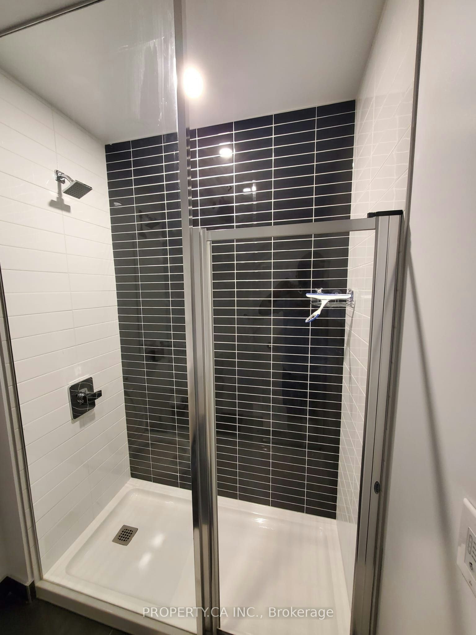 104-25 Neighbourhood Lane, Toronto, ON, M9Y 0C4 - 10