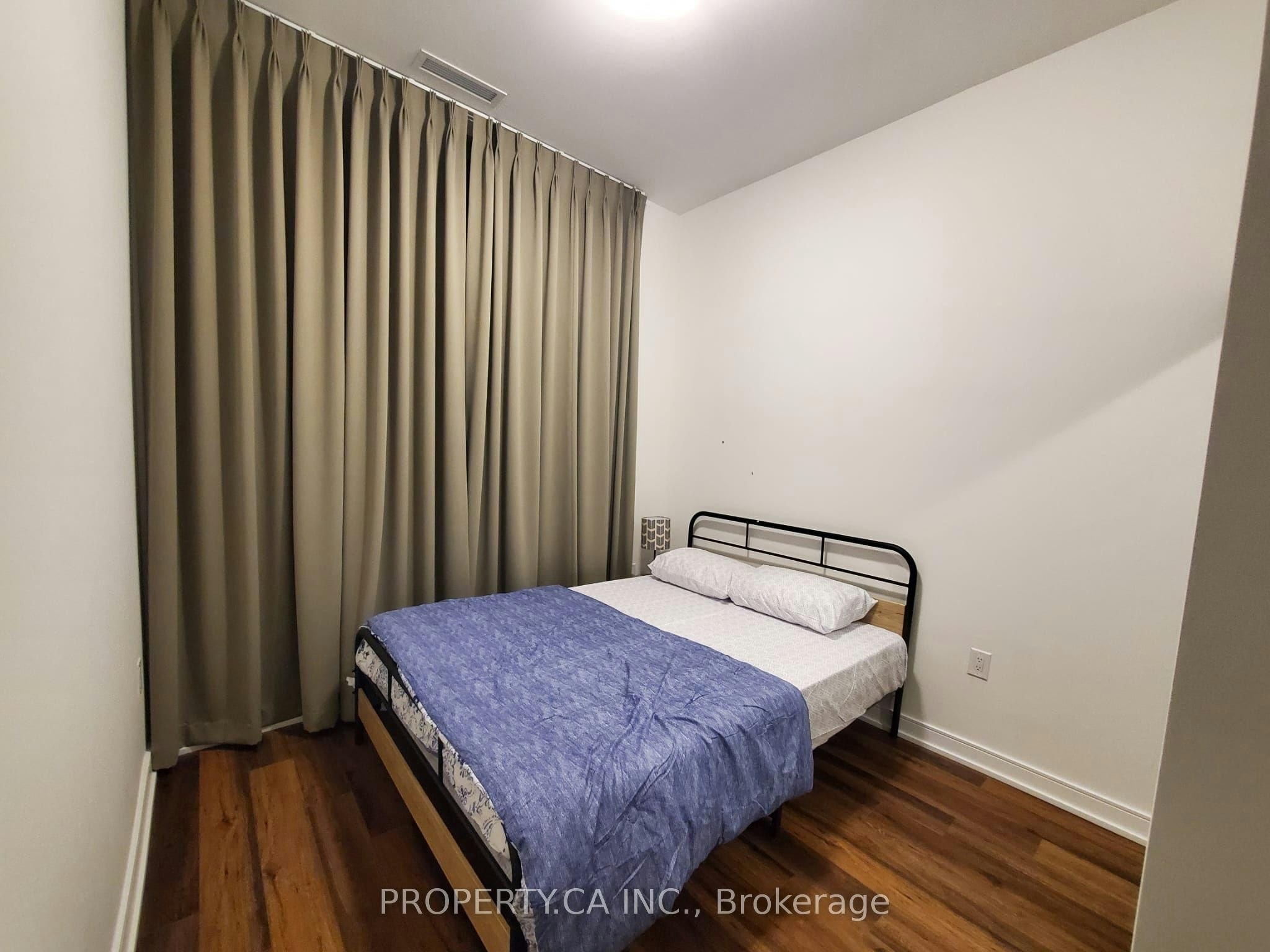 104-25 Neighbourhood Lane, Toronto, ON, M9Y 0C4 - 11