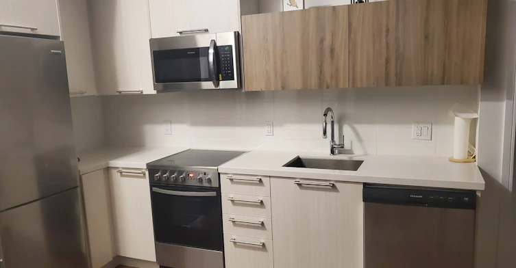 104-25 Neighbourhood Lane, Toronto, ON, M9Y 0C4 - 5