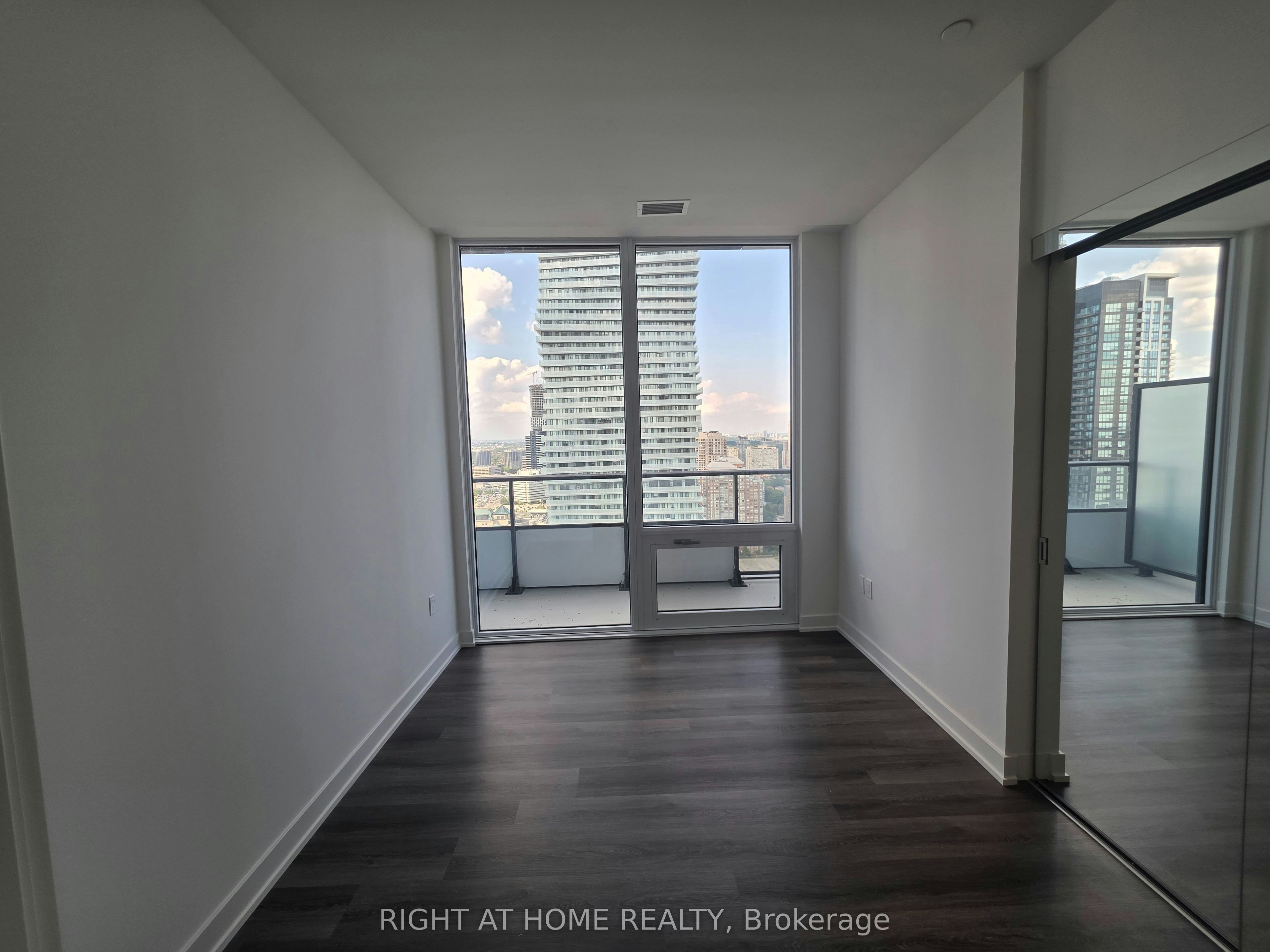 2908-448 Burnhamthorpe Road W, Mississauga, ON, L5B 0R4 - 11