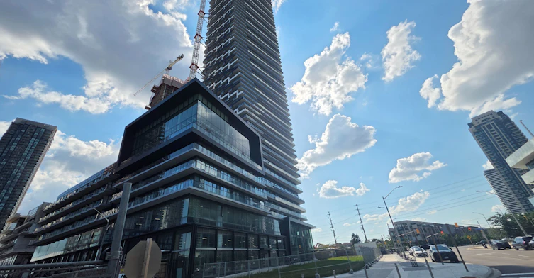 2908-448 Burnhamthorpe Road W, Mississauga, ON, L5B 0R4