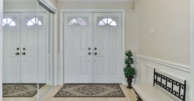 6835 Forest Park Drive, Mississauga, ON, L5N 6X5 - 3