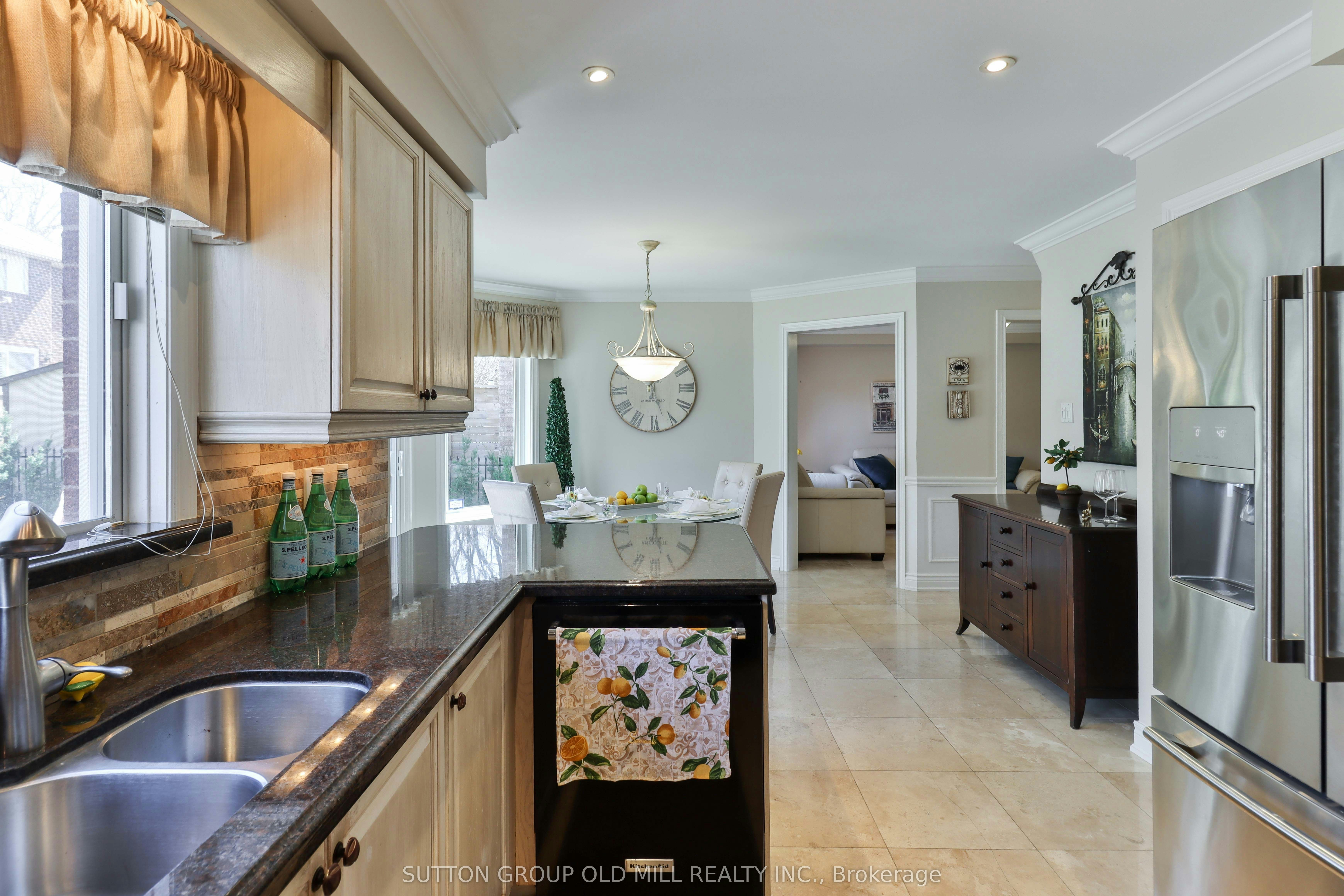 6835 Forest Park Drive, Mississauga, ON, L5N 6X5 - 11