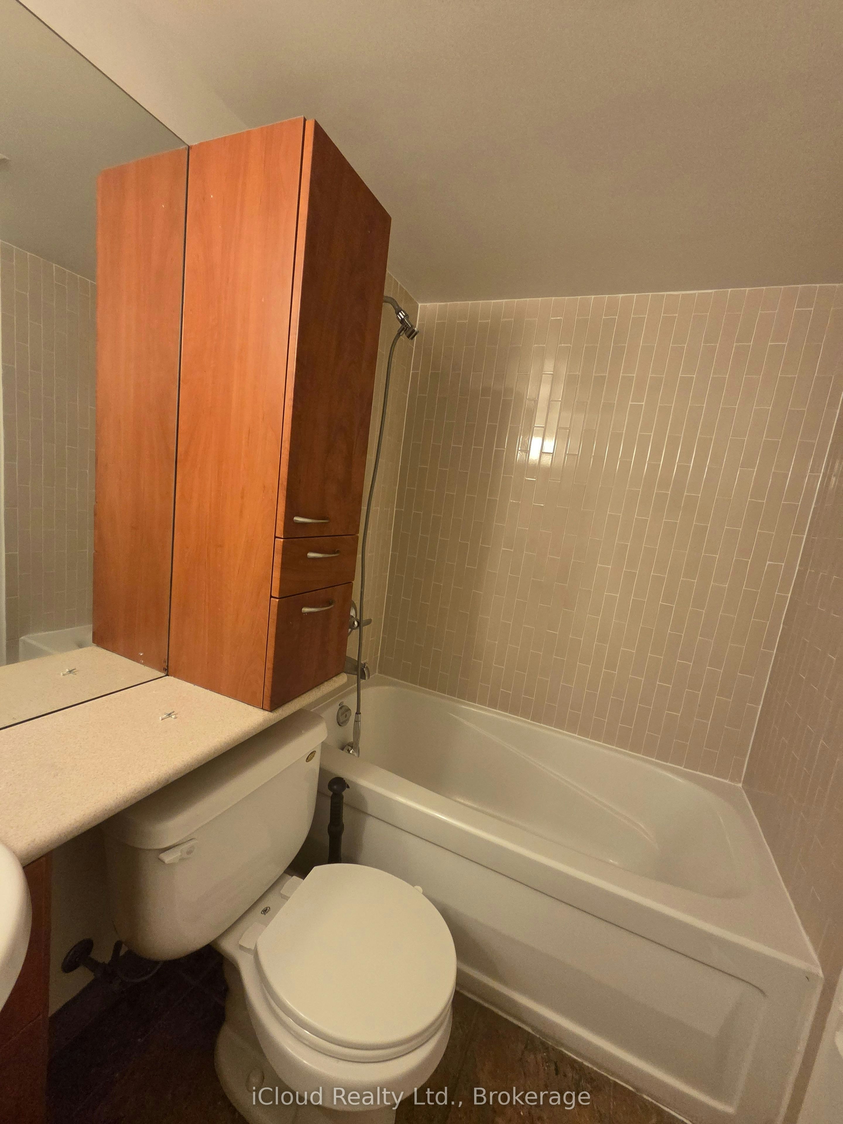 713-1040 The Queensway Avenue, Toronto, ON, M8Z 0A7 - 13