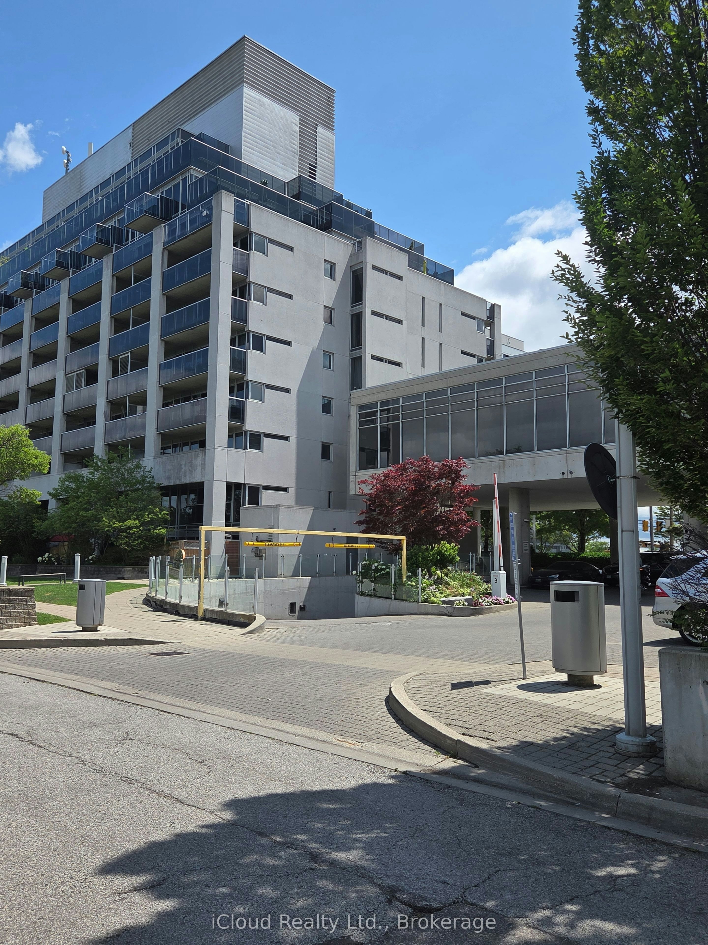 713-1040 The Queensway Avenue, Toronto, ON, M8Z 0A7