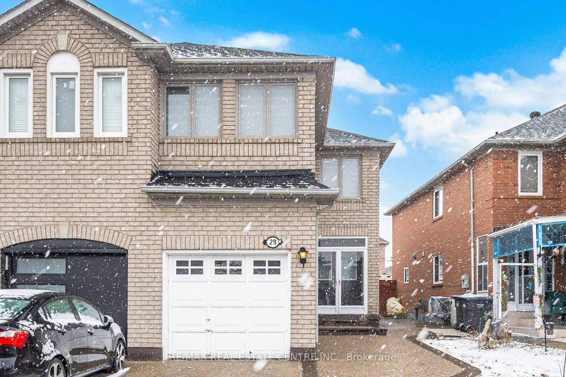 28 Mount Fuji Crescent, Brampton, ON, L6R 2L3