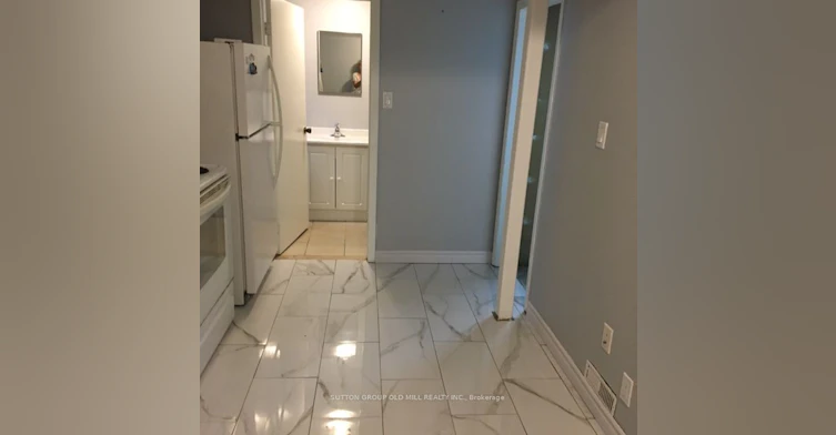 64-1563 Albion Road, Toronto, ON, M9V 1B2 - 4