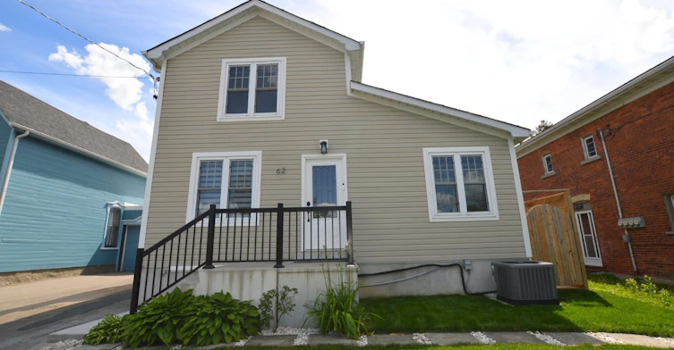 62 Charles Street, Milton, ON, L9T 2G7 - 2