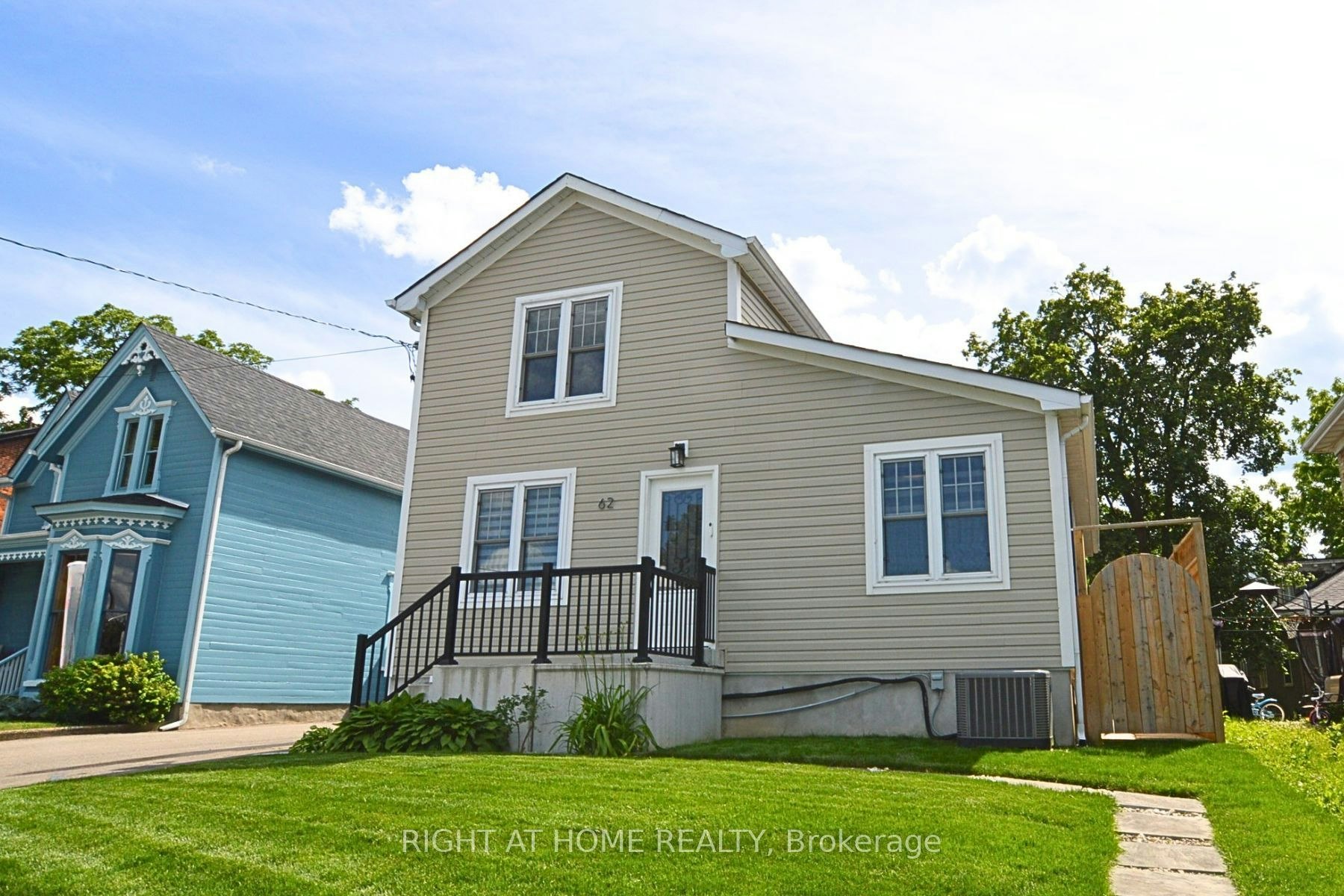 62 Charles Street, Milton, ON, L9T 2G7