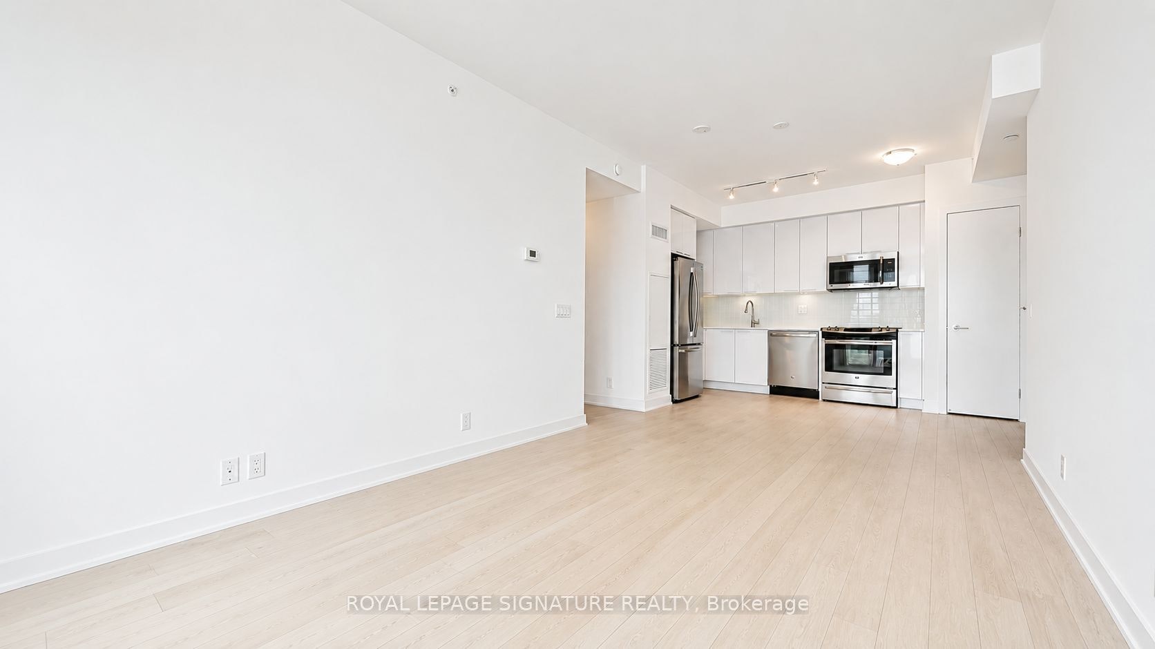1005-10 Parklawn Road, Toronto, ON, M8Y 3H8 - 2