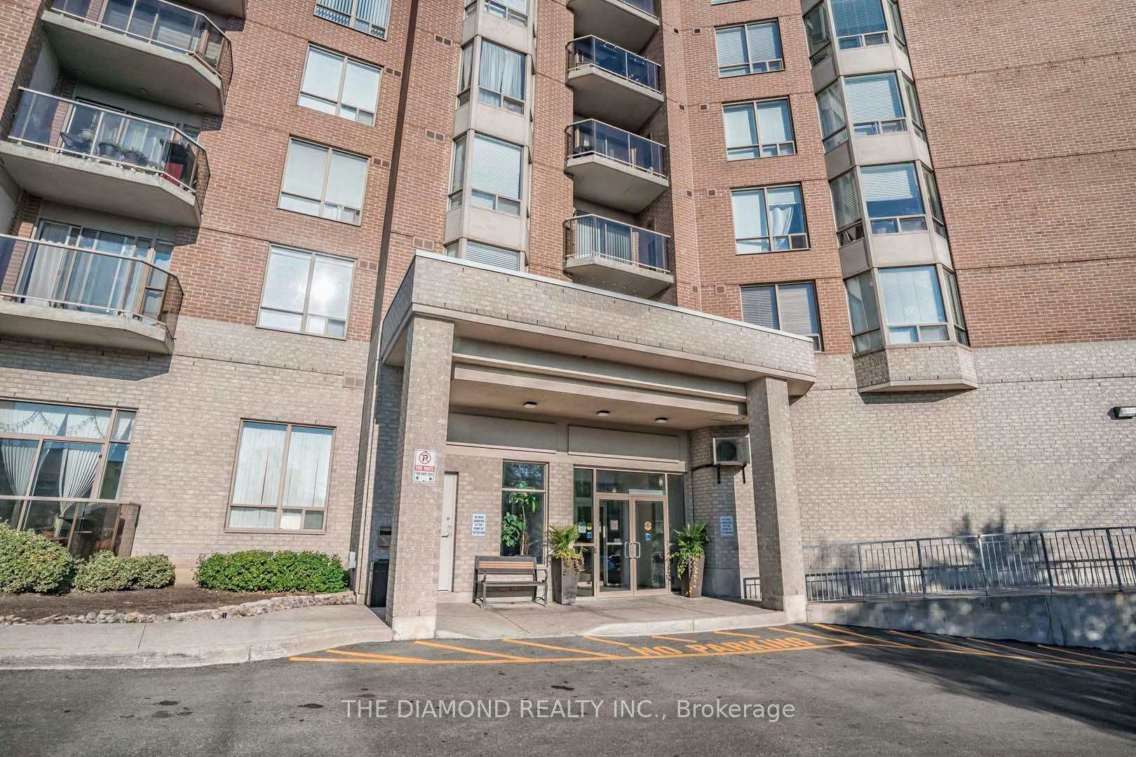 907-2088 Lawrence Avenue W, Toronto, ON, M9N 3Z9