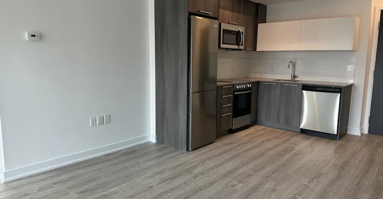 403-25 Neighbourhood Lane, Toronto, ON, M8Y 0C4 - 3
