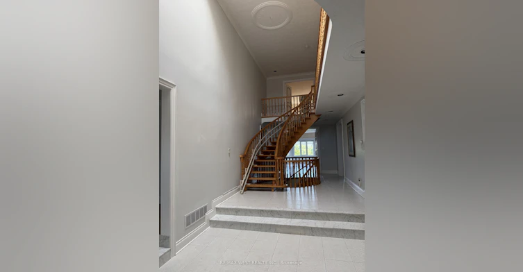 10 Norris Place, Toronto, ON, M9M 1K6 - 7