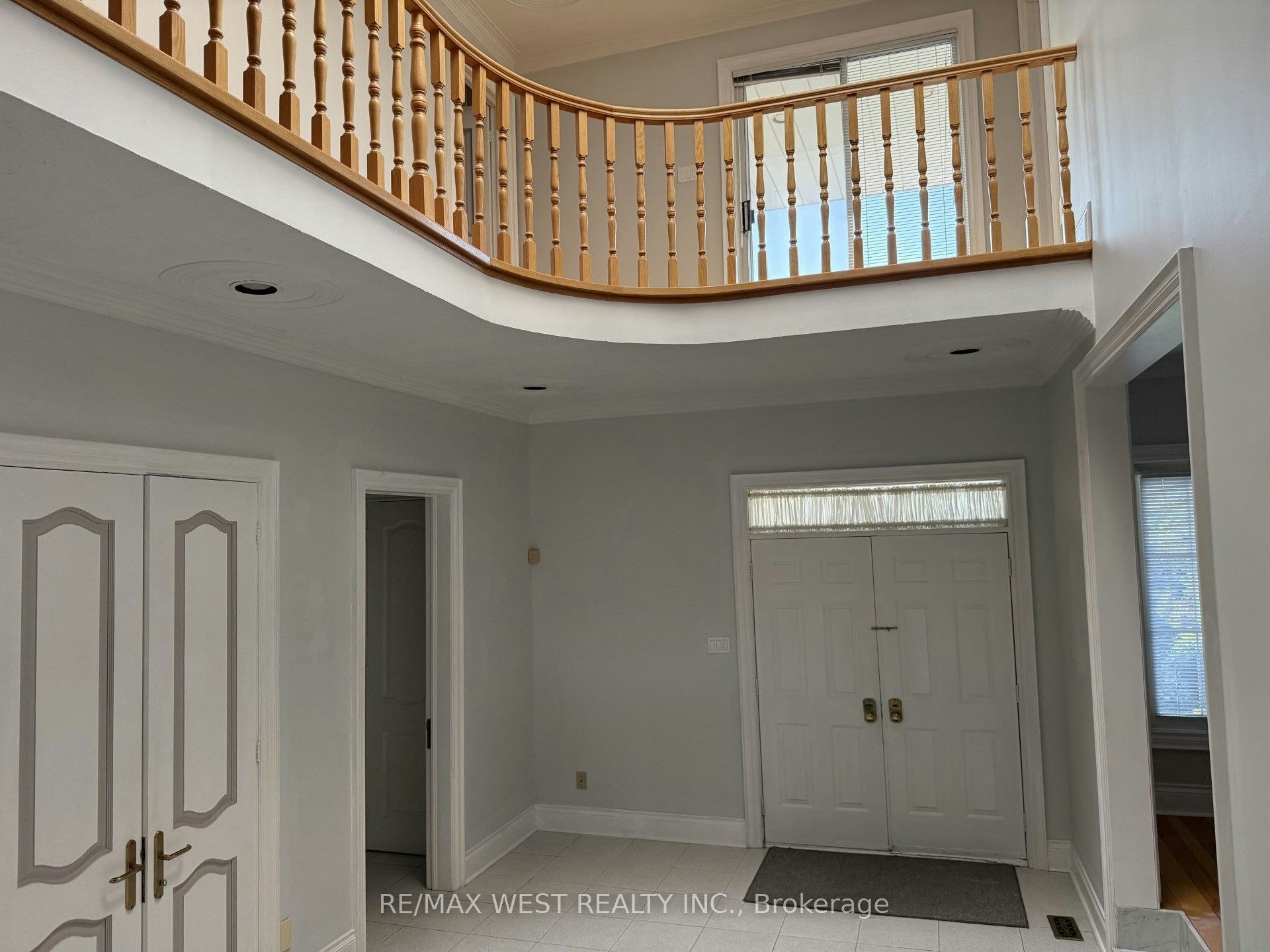 10 Norris Place, Toronto, ON, M9M 1K6 - 3