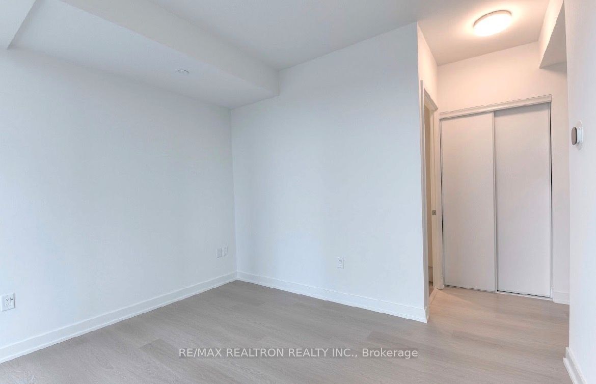 811-448 Burnhamthorpe Road W, Mississauga, ON, L5B 0M3 - 11